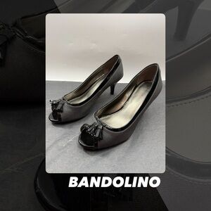EUC Bandolino Patent Trim Peep Toe Heels